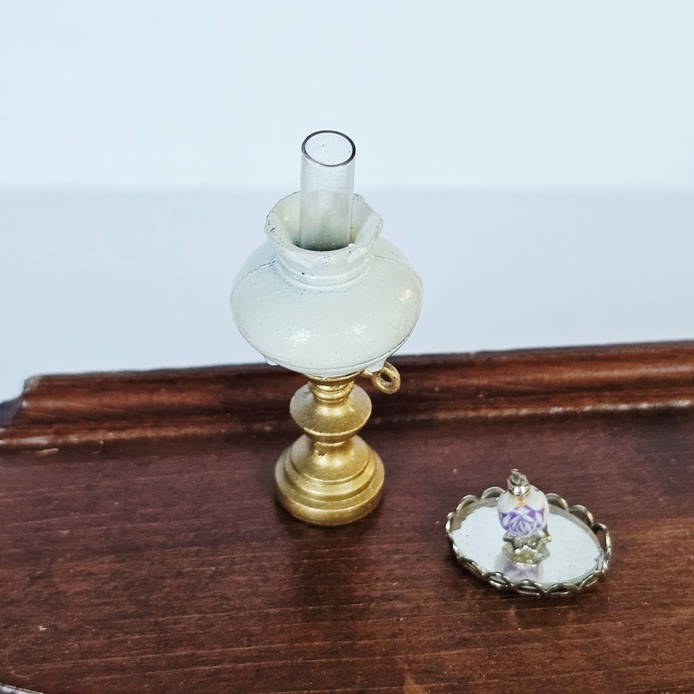 Vtg Victorian Mini Dollhouse Brass Oil Lamp Perfume Bottle Mirrored Tray Set - Picture 5 of 8